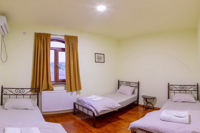 Triple room, Chateau Tetri Bairagebi - White Flags Hotel