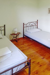 Twin room, Chateau Tetri Bairagebi - White Flags Hotel