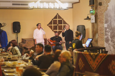 Живая музыка, Ресторан Pasanauri