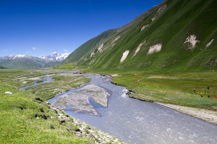 Долина Трусо, река Терек