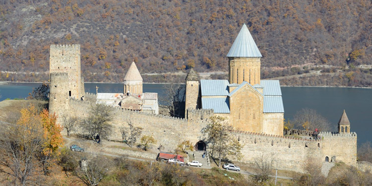 Туры в крепость Ананури, Грузия