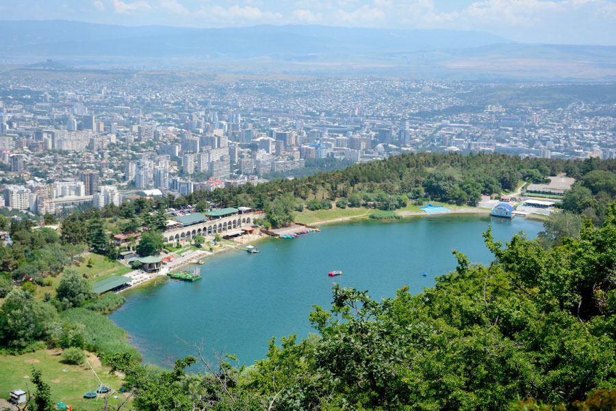 Lago Tortuga, Tiflis