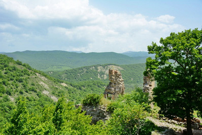 Fortaleza de Ujarma cerca de Tiflis