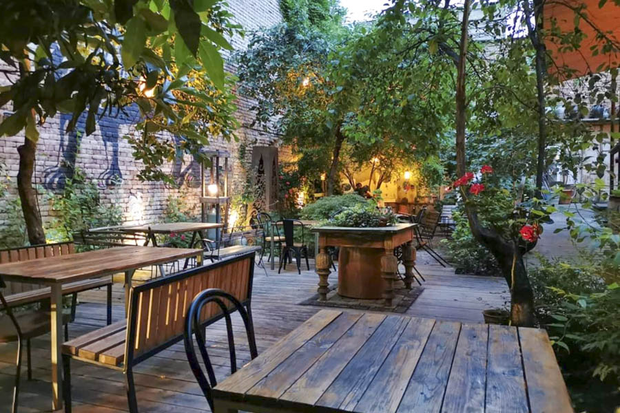 Shavi Lomi Restaurant, Tbilisi