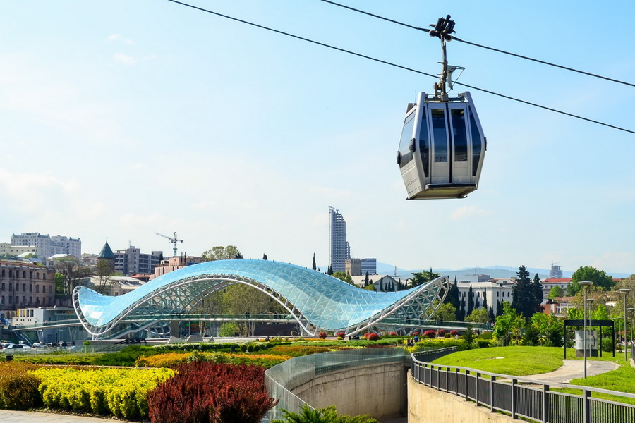 El Puente de la Paz, Tiflis