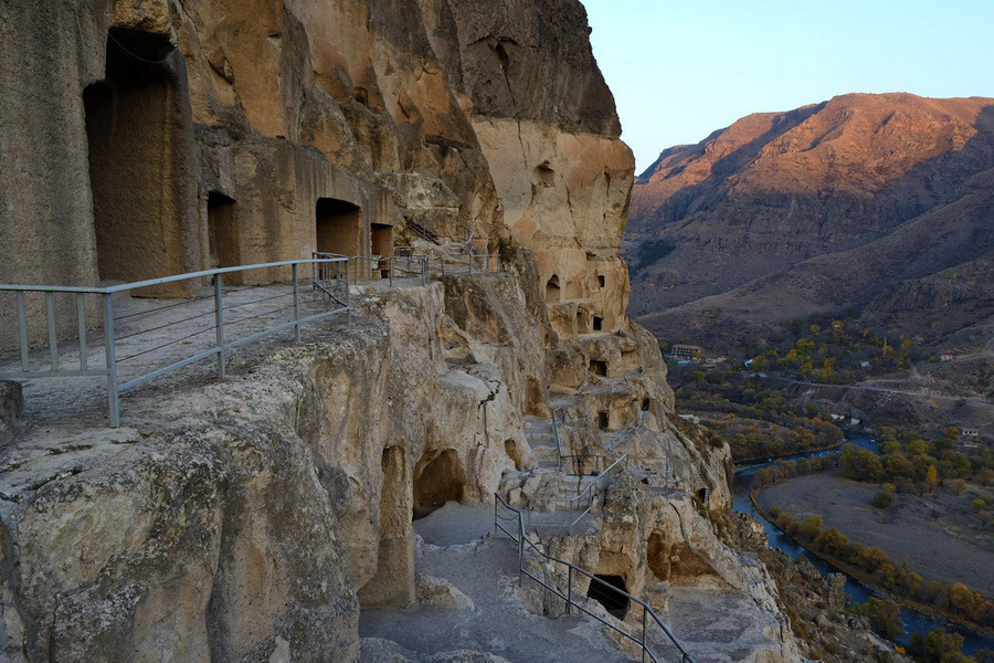 Vardzia