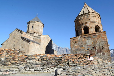Iglesia de la Santísima Trinidad de Gergeti, cerca de Stepantsminda