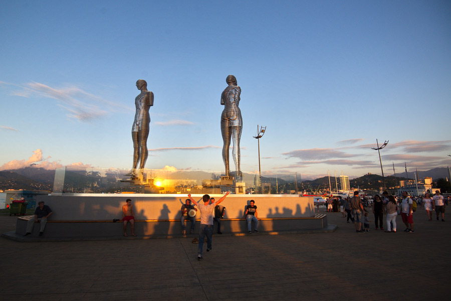 Escultura de Ali y Nino, Batumi