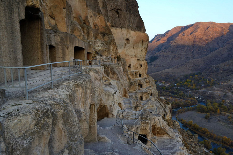 Vardzia