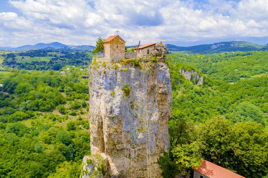 Pilar de Katskhi, cerca de Chiatura