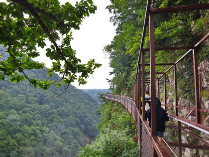Tour from Kutaisi: Okatse and Kinchkha