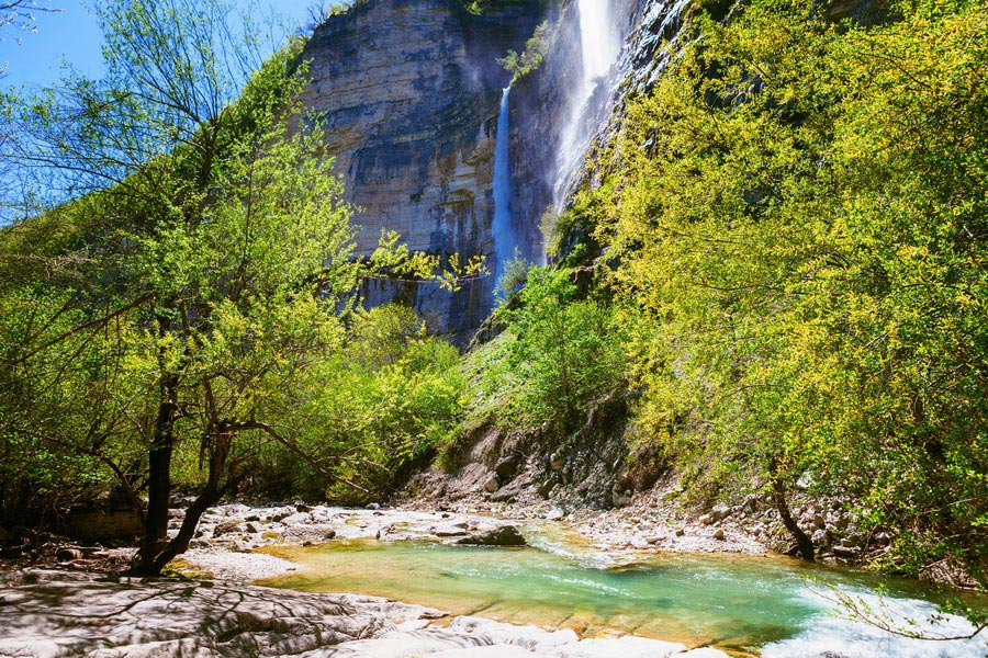 Kinchkha Waterfall