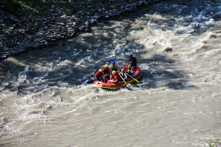 Rafting en el río Rioni