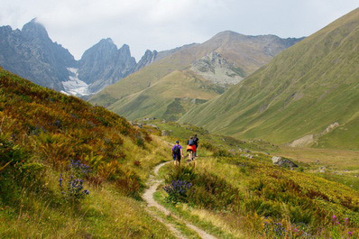 Roshka Valley