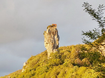 One-Day Tour to Katskhi, Chiatura, and Mgvimevi