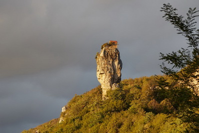 Katskhi Pillar