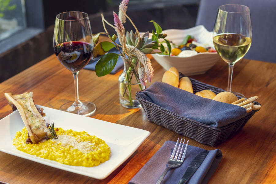 Risotto alla Milanese, Food in Milan
