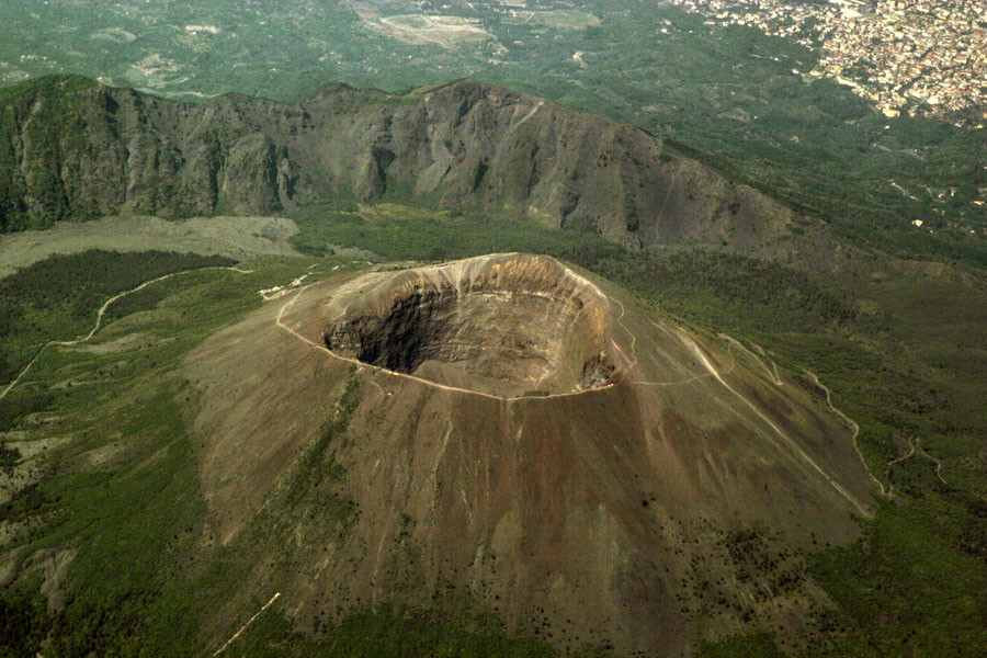 Vesuvius near Naples Vesuvius near Naples