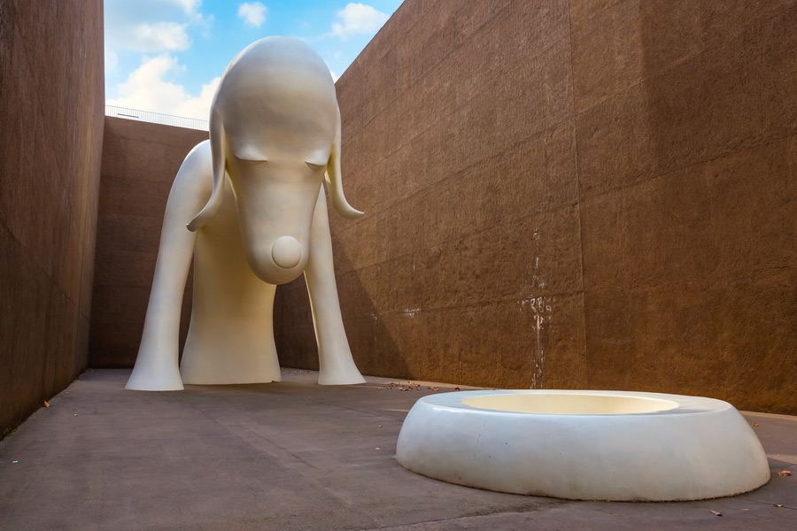 Aomori Dog Sculpture, Aomori Tours