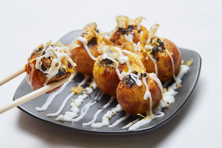 Takoyaki, Food in Osaka