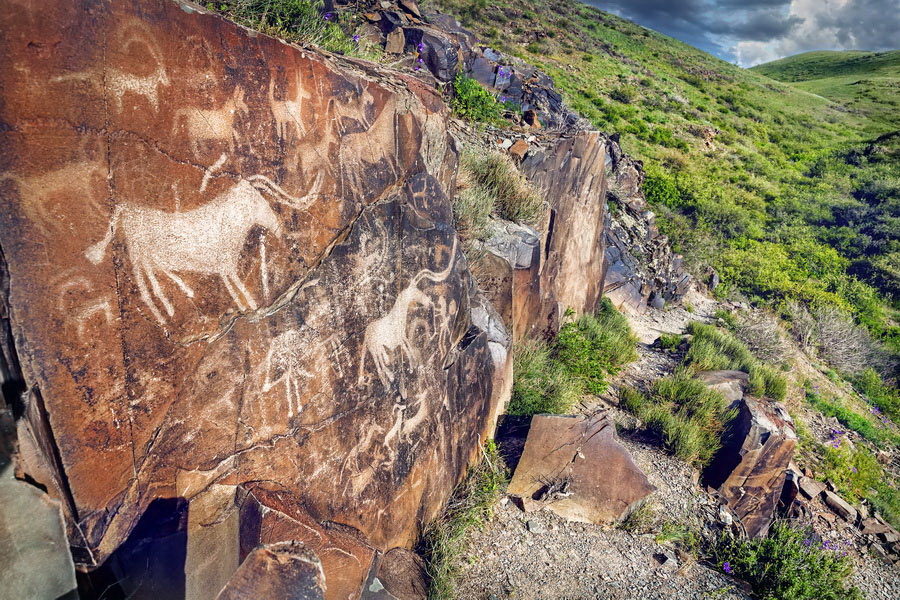 Top 15 Places to Visit in Kazakhstan: Petroglyphs of Tanbaly