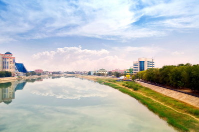 Río Ural, Atyrau