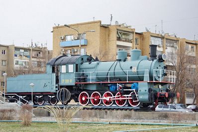 Памятник паровозу серии Э, Байконур