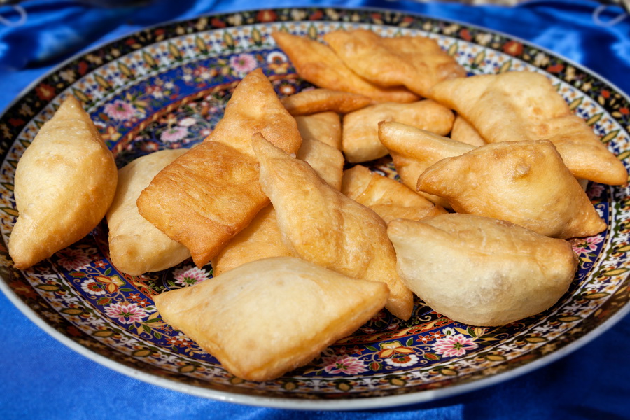 Баурсаки, Традиционные казахские блюда