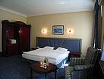 Room, Ambassador Hotel