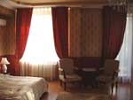 Room, L'Equipage Hotel