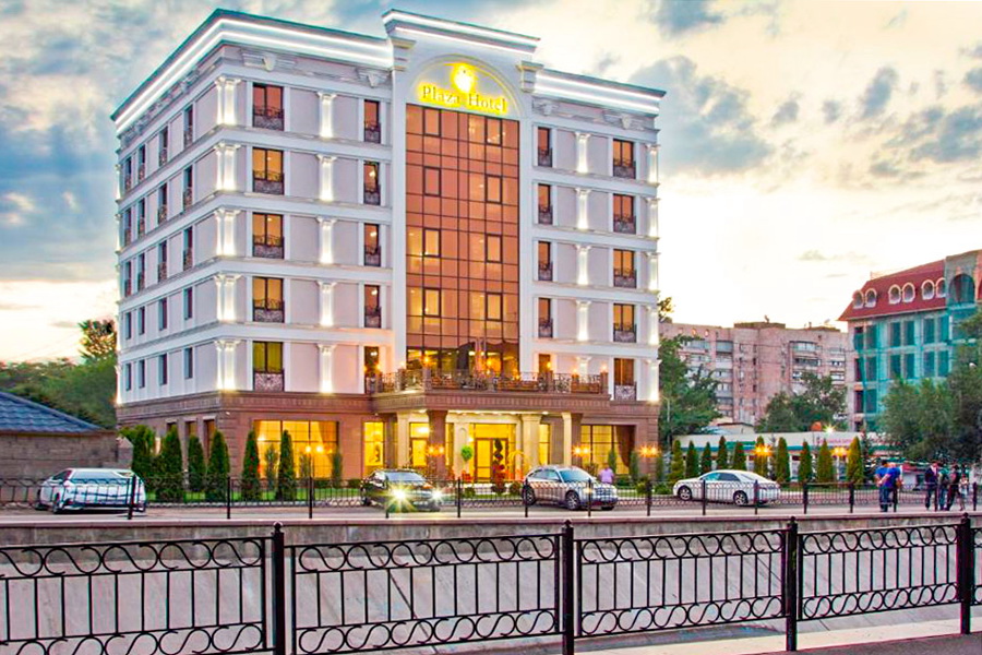Гостиница Plaza