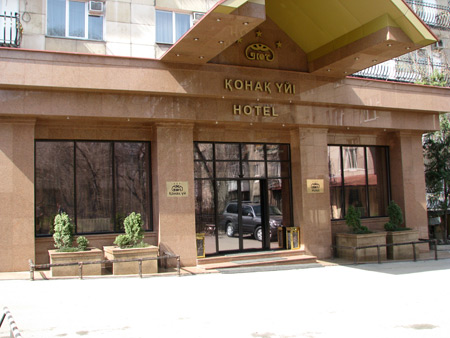 Uyut Hotel