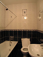 Suite bathroom
