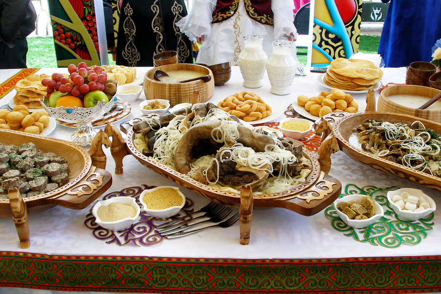 Топ-10 казахских блюд, которые должен попробовать каждый