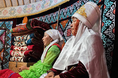 Villaggio Etnico degli Hun, Viaggio in Kazakistan