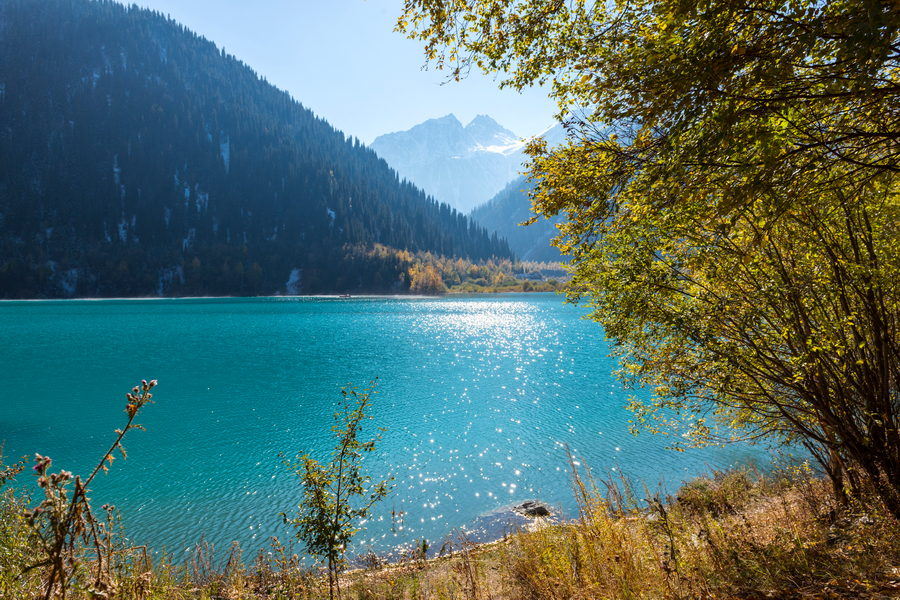 Озеро иссык казахстан фото
