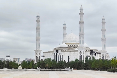 Hazrat Sultan Mosque, Astana