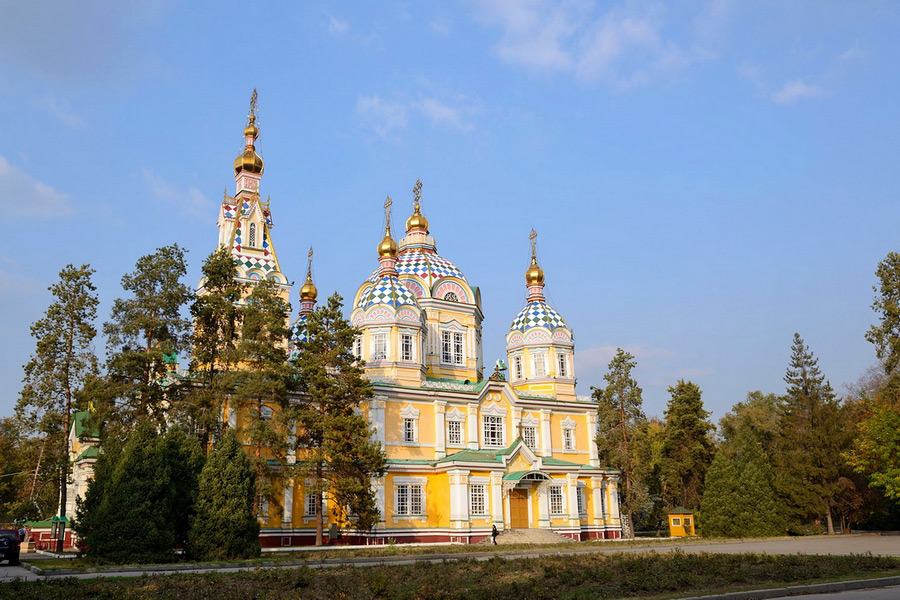 Almaty Tours and Day Trips
