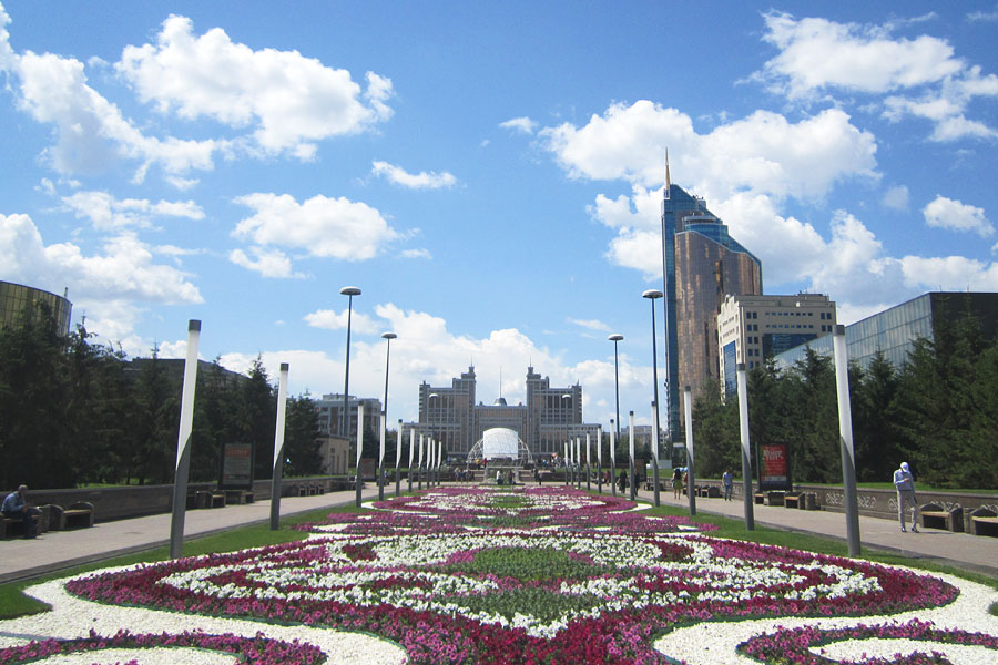 Nurzhol Boulevard