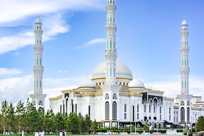 Hazret Sultan Mosque, Astana