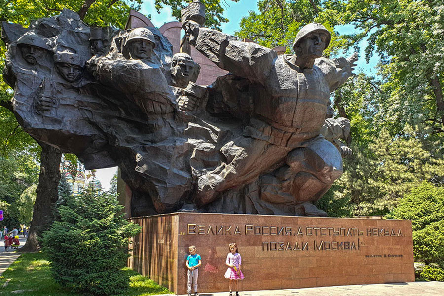 Park of 28 Panfilov Guardsmen, Almaty