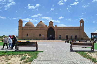 Mausoleo Arystan-Bab cerca de Otrar