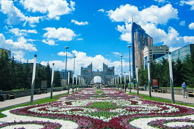 Nurzhol Boulevard