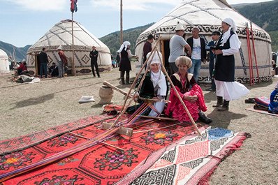 Textiles kirguises