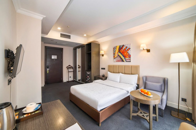 Single room, Ambassador Hotel
