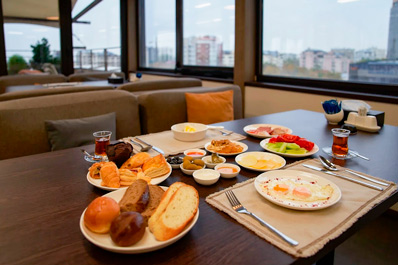 Завтрак, Ресторан Амбассадор