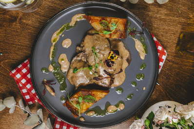 Блюдо, Ресторан Циклон