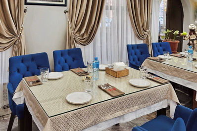 Зал, Ресторан Юса