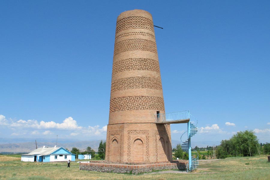 Sites et attractions du Kirghizistan, tour Burana