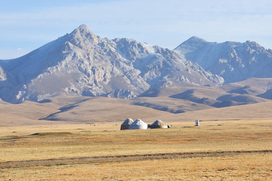 Sites et attractions du Kirghizistan, Tian Shan